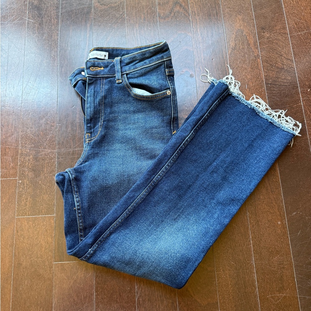 ZaraWomen's Dark Blue Frayed Hem Jeans